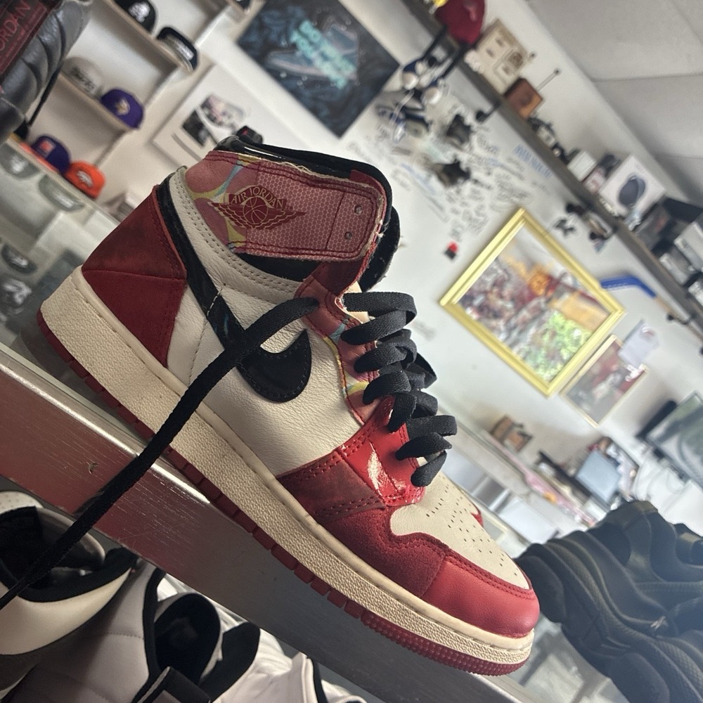 Kid's Jordan 1 High OG Retro Spider-Man Used Sz 6Y